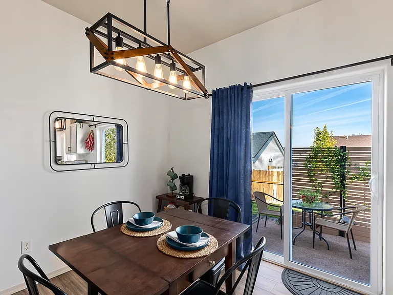 1544 Vista Dr — Photo 17