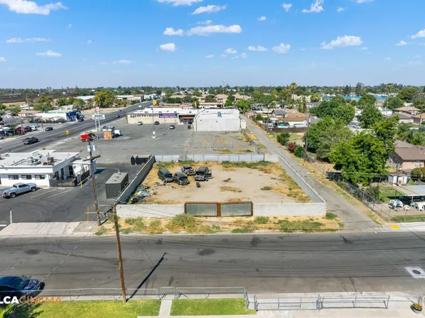 15 U St, Bakersfield, CA 93304