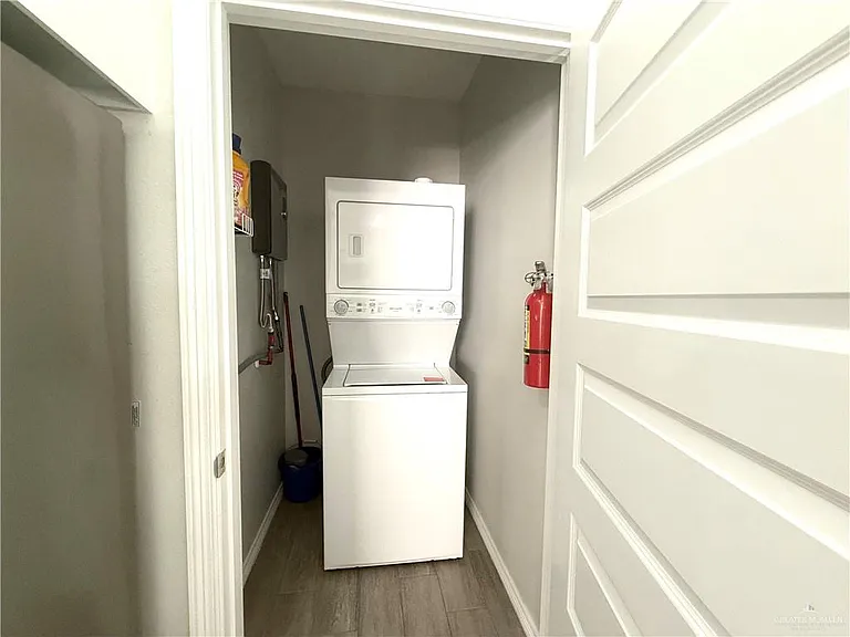 1303 W Heritage Dr #2 — Photo 12