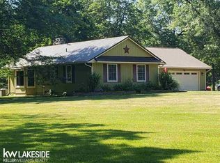 4076 Starville Rd, China, MI 48054