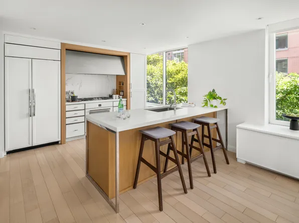 212 Warren Street image 4 of 20