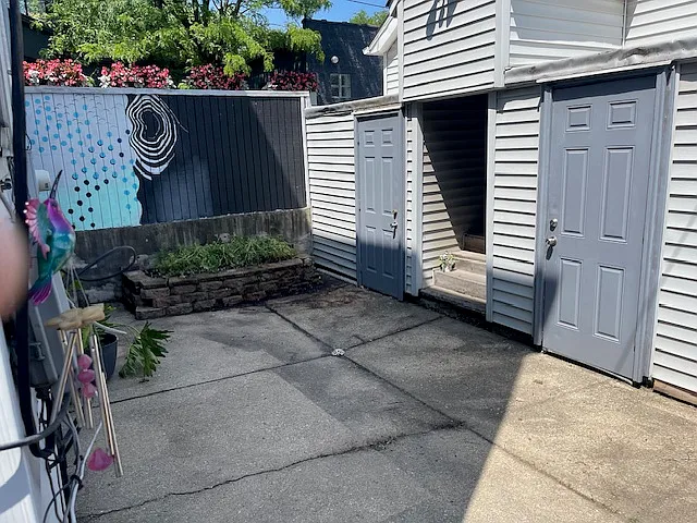 1749 N Honore St #2F — Photo 15