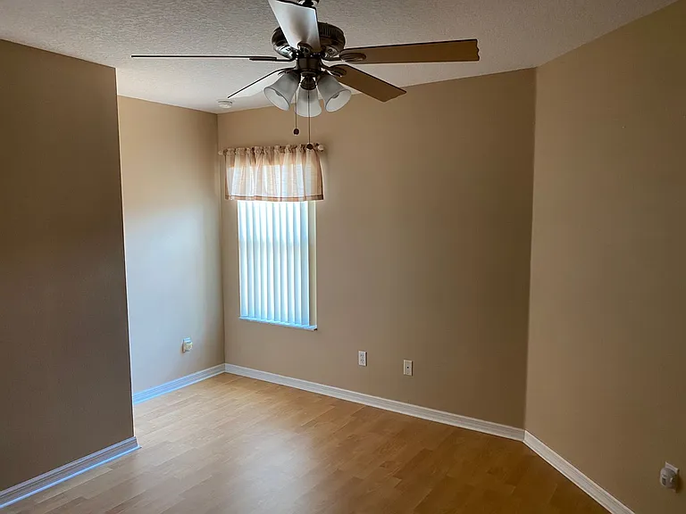 12934 Colonnade Cir — Photo 11