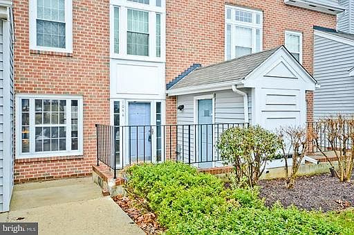 2nd image of 1044 Spring Valley Ct Unit 1044
