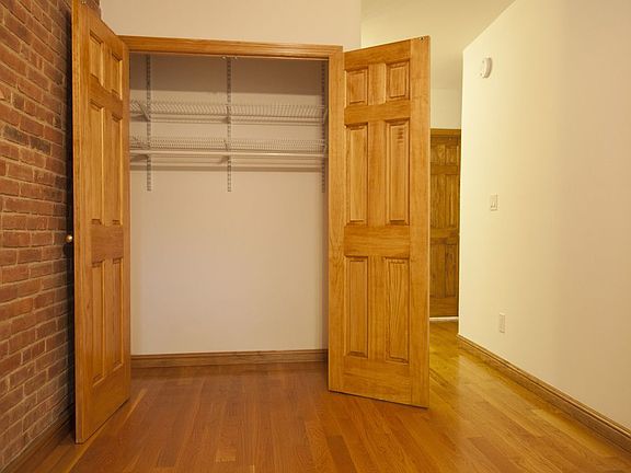 3rd image of 319 W 76th St APT 2B