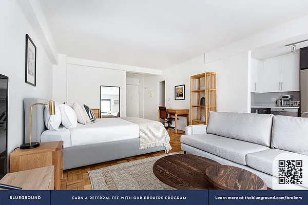 Rented by The Blueground | media 4