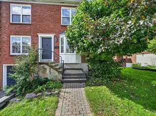 39 Country Club Pl, Brockville, ON K6V6T8
