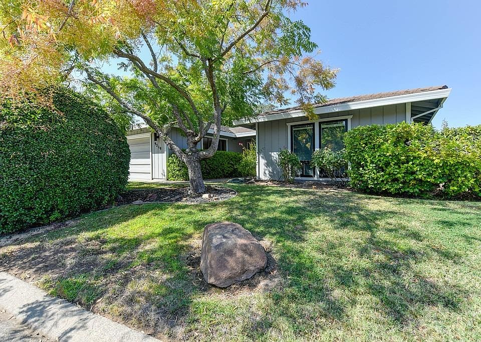 1st image of 9219 Rock Oak Ln