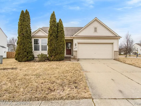 6226 Maplehurst Dr, Ypsilanti, MI 48197