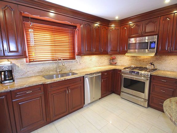 5th image of 40 Tuckahoe Ave