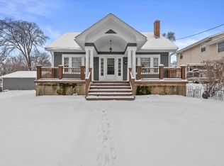 1608 North Grandview BOULEVARD, Waukesha, WI 53188