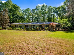 490 Hawthorne Dr, Fayetteville, GA 30214