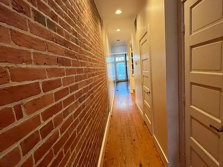 126 N Payne St — Photo 4