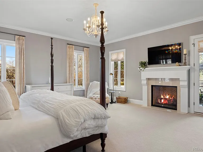 1350 E Greenwood Ln — Photo 22