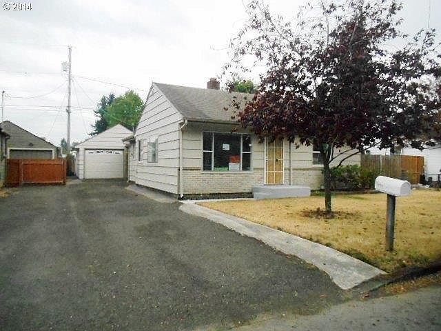 1st image of 3005 E 26th St