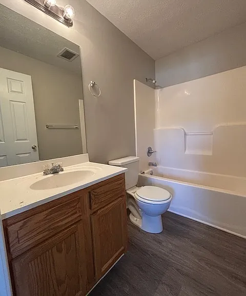 101 Braxton Ct #A — Photo 12