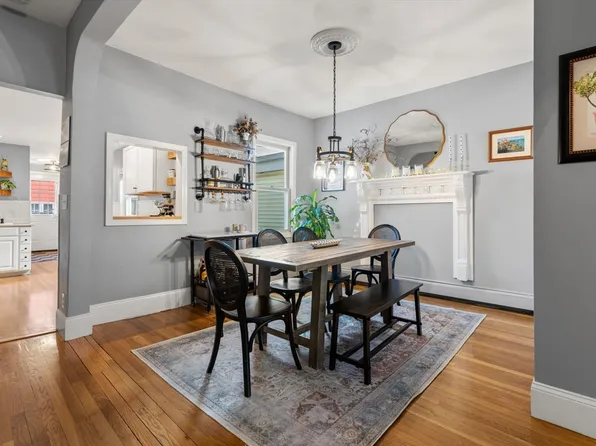 894 E 2nd St, South Boston, MA 02127