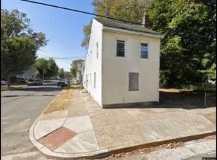 221 Laurel St, Beverly, NJ 08010