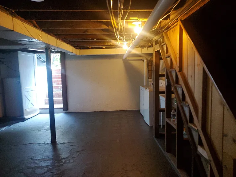 31 W Maple Ave — Photo 8