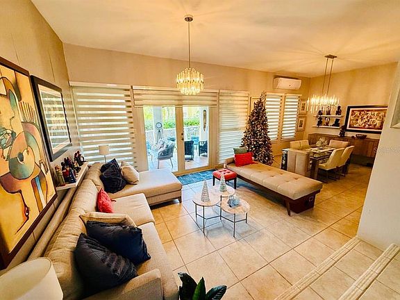 4th image of 112 Via Capri St