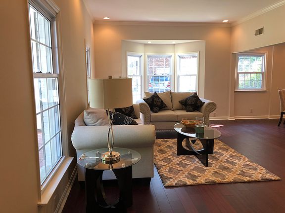 4th image of 119 Ladonna Blvd