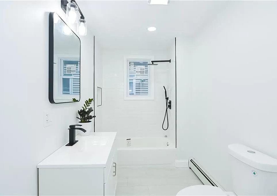 1st image of 135-137 Superior St #1