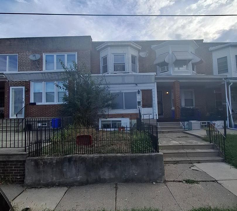 1st image of 2627 S 73rd St