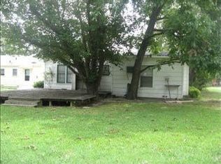 126 Motley St, Grand Prairie, TX 75051