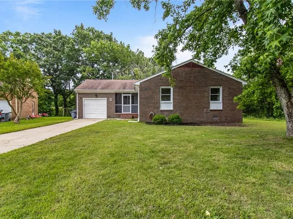 2 Sheralyn Pl, Hampton, VA 23666