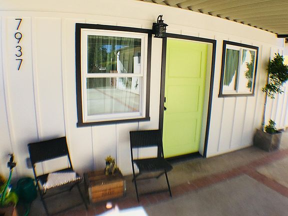 3rd image of 7937 Amestoy Ave