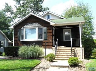35 Milton St, Cresskill, NJ 07626