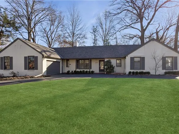 2515 W 65th St, Mission Hills, KS 66208