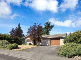 806 39th Pl, Bellingham, WA 98229