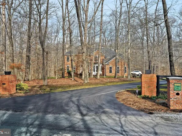 12900 Clifton Creek Dr, Clifton, VA 20124