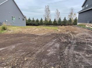 625 Remington Ct, Eagan, MN 55123