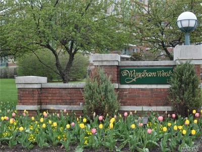 111 Cherry Valley Ave APT 125, Garden City, NY, 11530