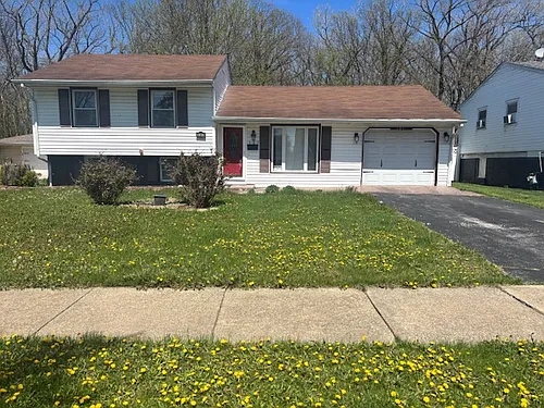127 E Maple Dr Photo 1