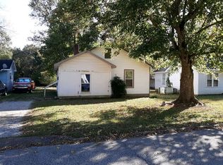 813 A Curtis St, Paris, TN 38242