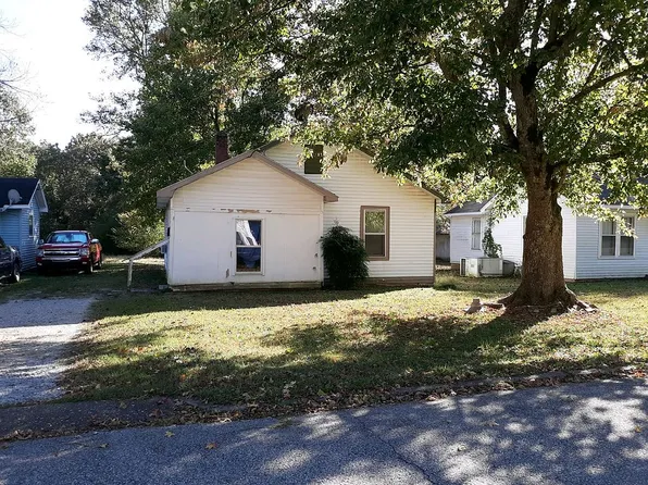 813 A Curtis St, Paris, TN 38242