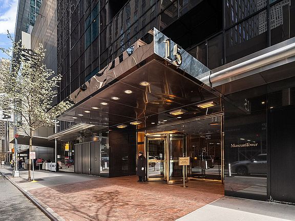 2nd image of 15 W 53rd St #21F