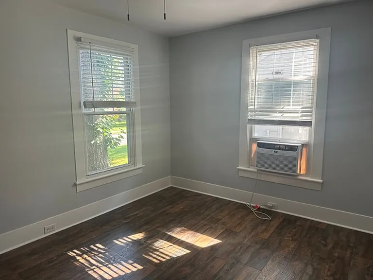 918 Franklin St #2 — Photo 5