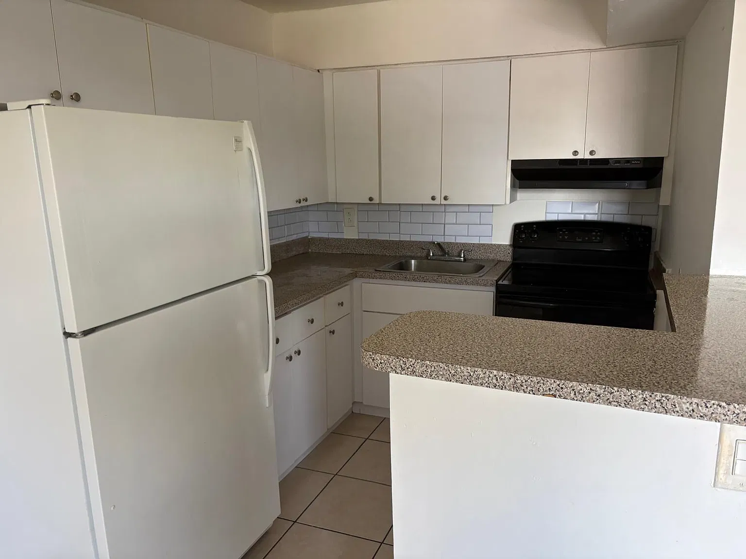 2 bed, 700 sqft, $1,800 — Photo 3