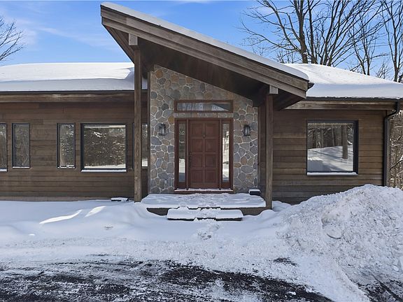 5th image of 407 Bluhm Rd