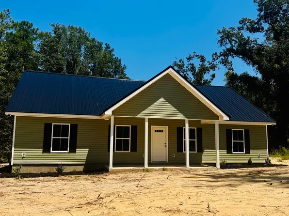 3014 Lindsey Dr, Claxton, GA 30417