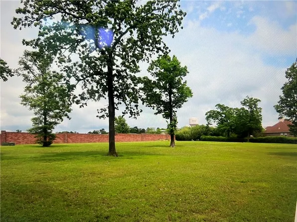 9 W Bluff Ln #7, Eureka Springs, AR 72631