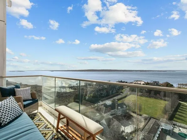 1 Tower Dr APT 1203, Portsmouth, RI 02871