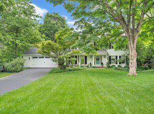 2030 Knollwood Rd SW, Roanoke, VA 24018