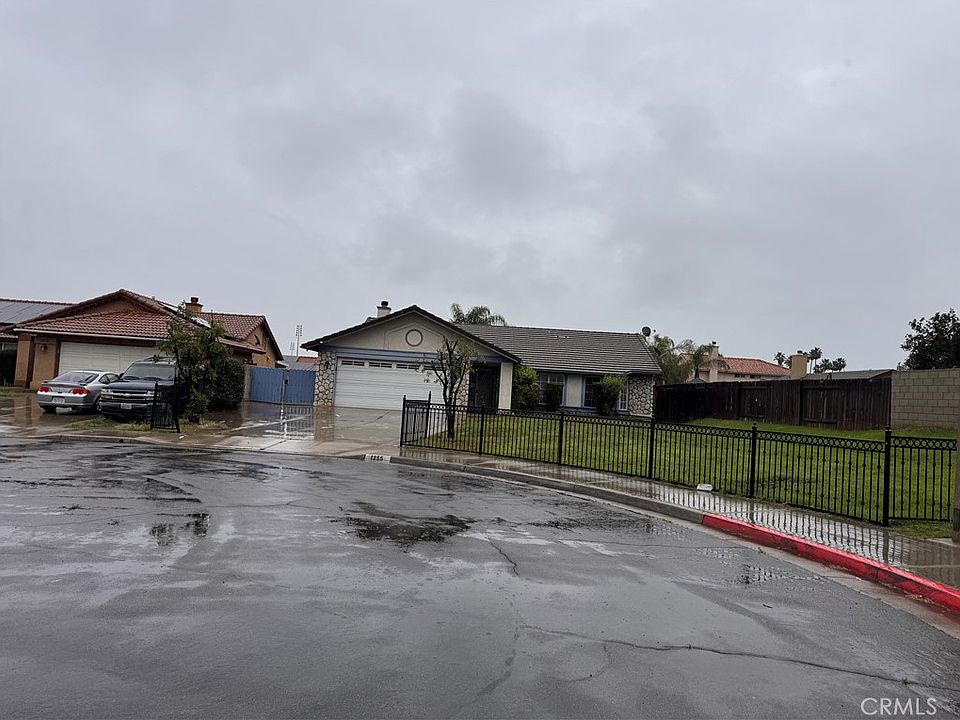 2nd image of 1255 Comiskey Ct