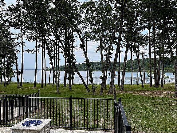 4th image of 150 Joan St
