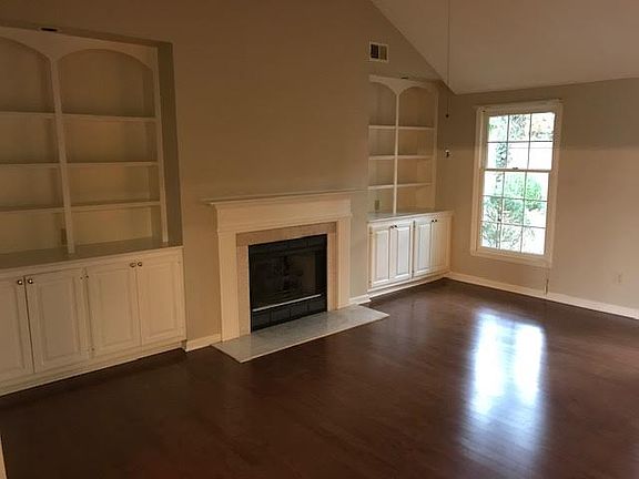 5th image of 2904 Tabor Oaks Ln